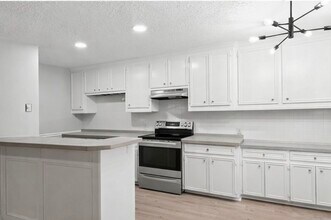 3502 Burlington St in Houston, TX - Building Photo - Building Photo