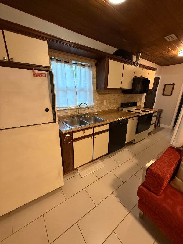 property at 103 Boynton Blvd