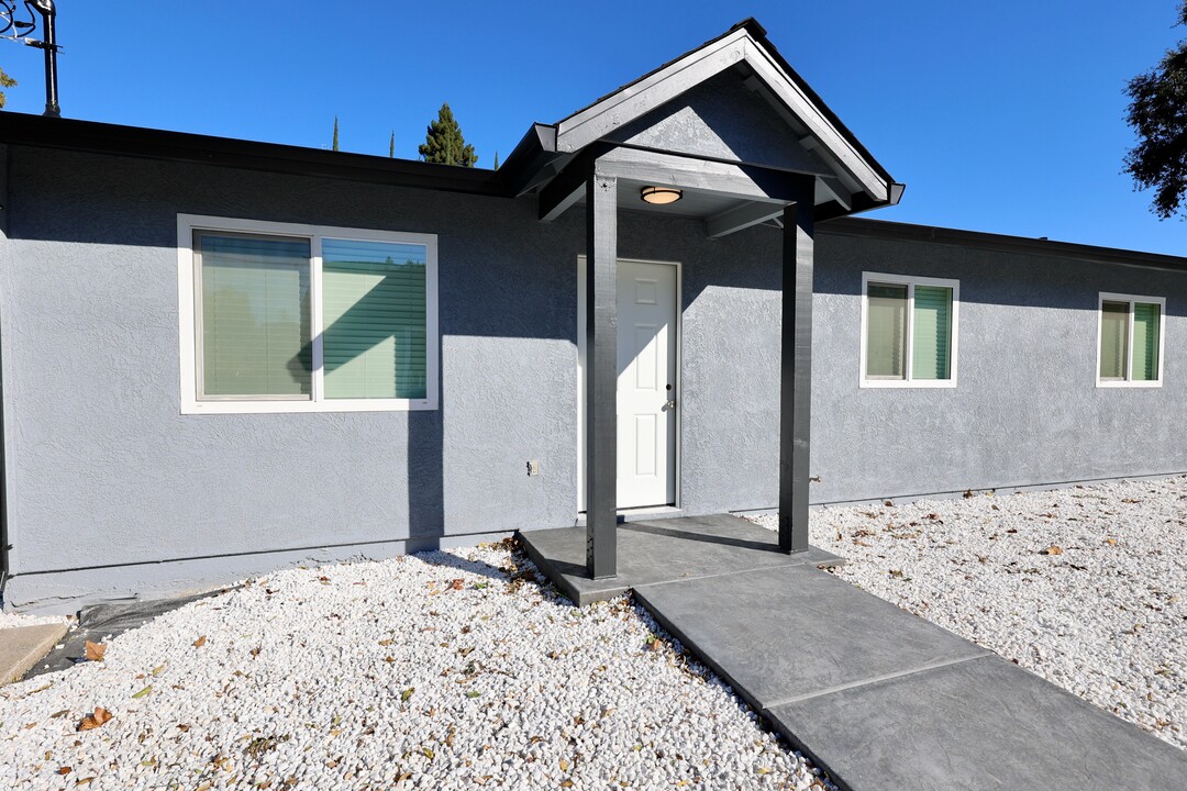 761 Almond St in Yuba City, CA - Building Photo