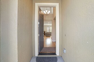 1921 Earl Ct in Woodland, CA - Building Photo - Building Photo