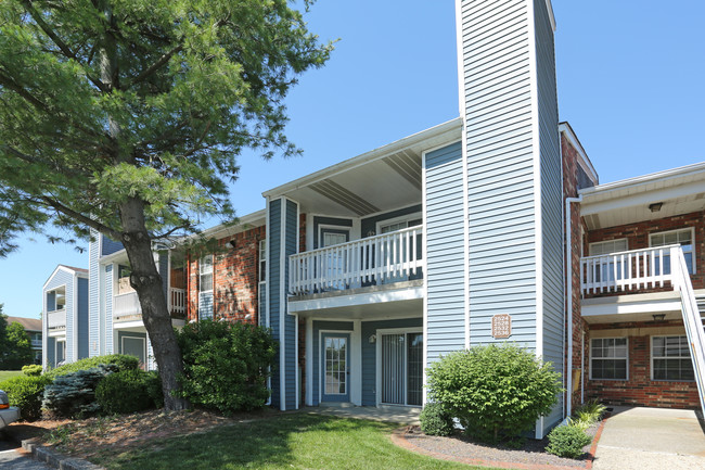 Sugar Mill Creek in Evansville, IN - Foto de edificio - Building Photo