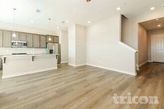 3015 Songbird Ln in Garland, TX - Foto de edificio - Building Photo