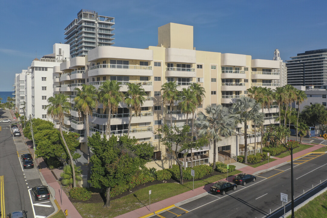 Masada II in Miami Beach, FL - Building Photo