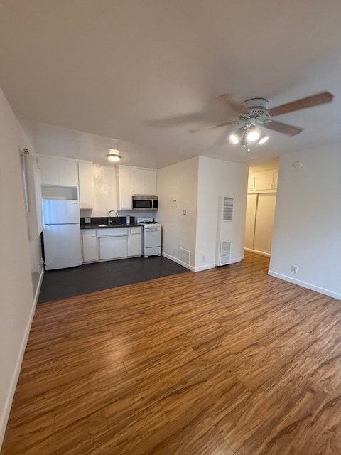 Westwood Plaza Apartments in Los Angeles, CA - Foto de edificio - Building Photo