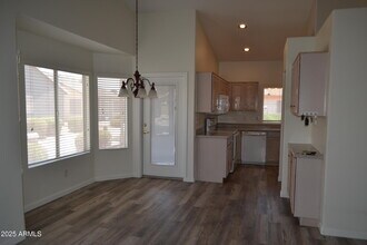 6800 S Oakmont Dr in Chandler, AZ - Building Photo - Building Photo