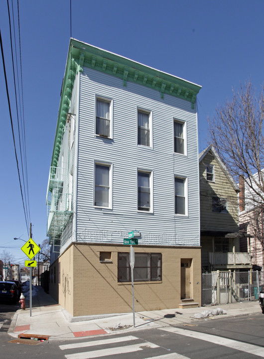 197 New York Ave in Jersey City, NJ - Building Photo