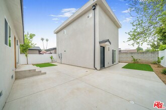 6835 Yolanda Ave in Los Angeles, CA - Building Photo - Building Photo