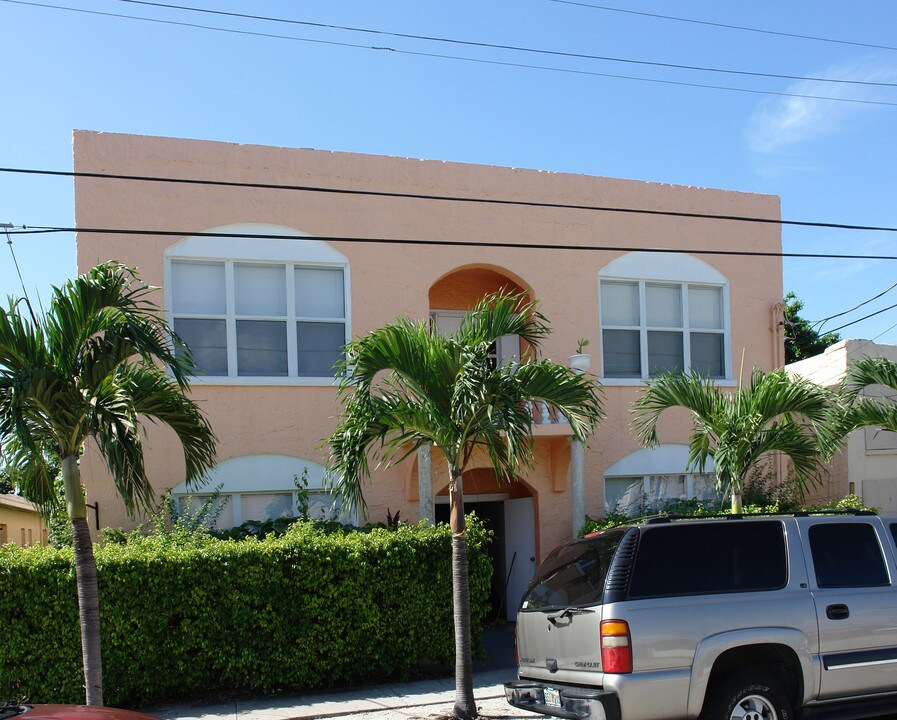 1644 SW 4th St in Miami, FL - Building Photo