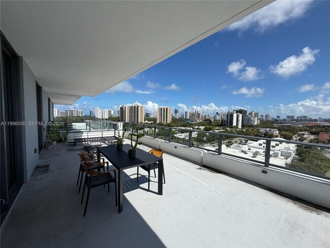 2960 NE 207th St in Aventura, FL - Building Photo - Building Photo