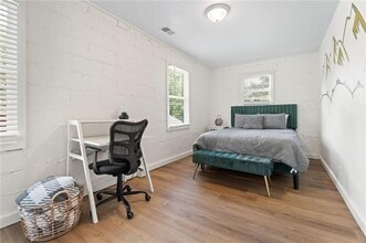 255 Richardson Rd NW in Atlanta, GA - Foto de edificio - Building Photo