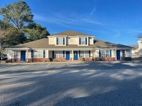Avalon North Charleston in North Charleston, SC - Foto de edificio - Building Photo