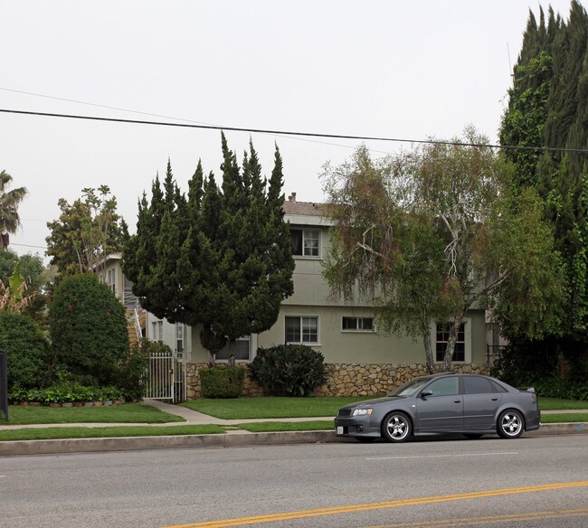 8343 Lindley Ave Apartments Northridge, CA Apartments For Rent