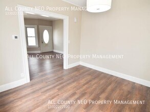 1222 W Clifton Blvd in Lakewood, OH - Building Photo - Building Photo