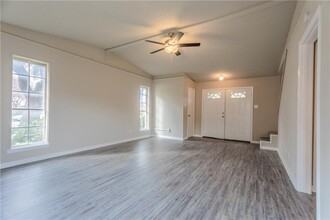 12822 Pandora Dr in Dallas, TX - Building Photo - Building Photo