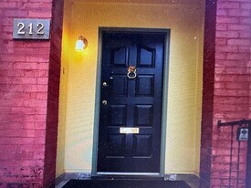 212 W Lee St in Louisville, KY - Building Photo