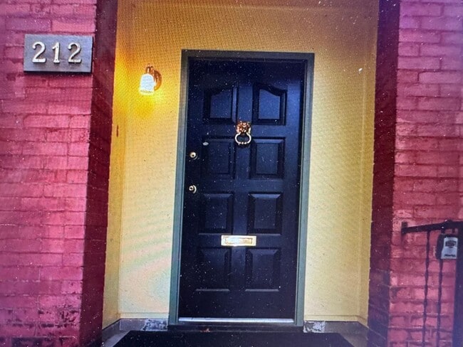 property at 212 W Lee St