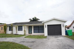 4290 NW 120th Way in Sunrise, FL - Building Photo