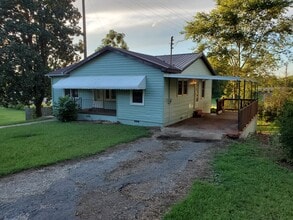 385 2nd Ave in Lincoln, AL - Building Photo - Building Photo