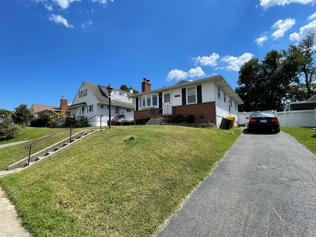 573 Shipley Rd in Linthicum Heights, MD - Building Photo - Building Photo