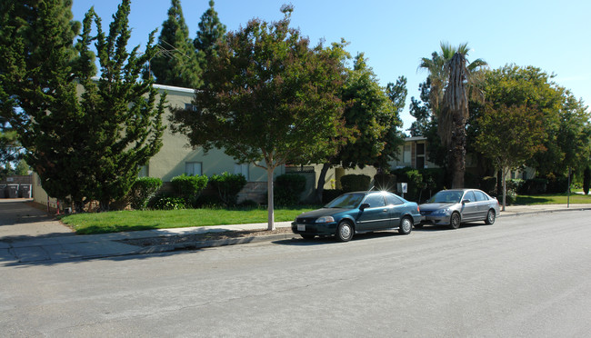 20653-20651 Park Cir in Cupertino, CA - Foto de edificio - Building Photo