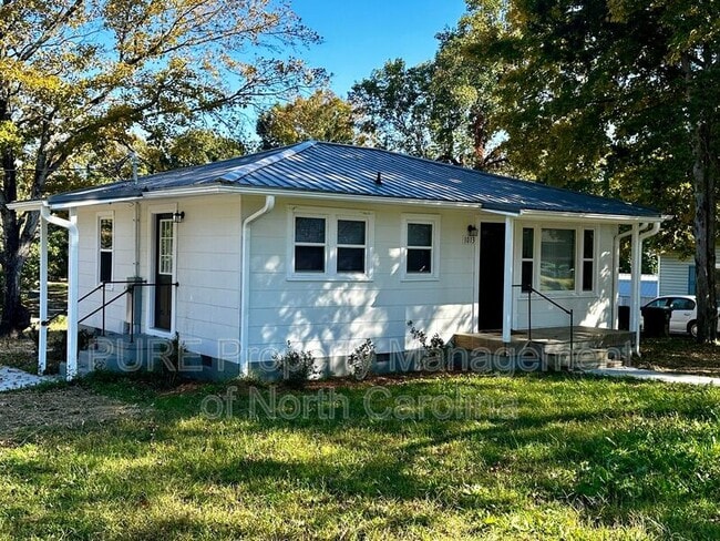 1013 Eleanor Dr in Lexington, NC - Building Photo - Building Photo