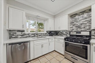 4118 Gardendale Dr in Houston, TX - Building Photo - Building Photo