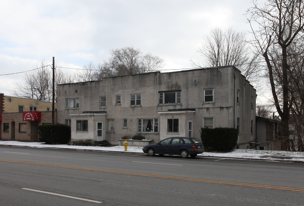 370 W Commercial St in East Rochester, NY - Building Photo