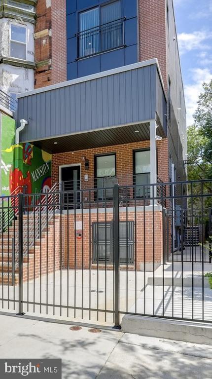 property at 2251 N 33rd St