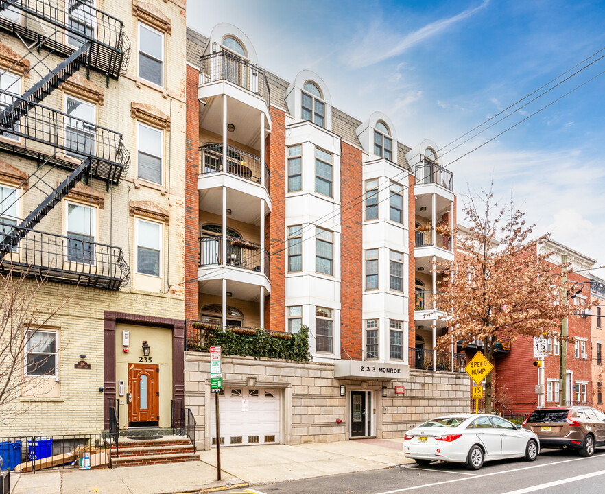 233 Monroe St in Hoboken, NJ - Building Photo