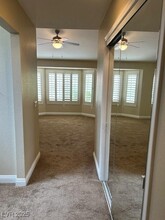 8524 Spyrun Dr in Las Vegas, NV - Building Photo - Building Photo