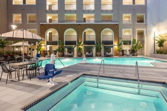 200 Infinity Wy in Mountain View, CA - Building Photo - Building Photo