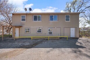 9021 White Settlement Rd in White Settlement, TX - Building Photo