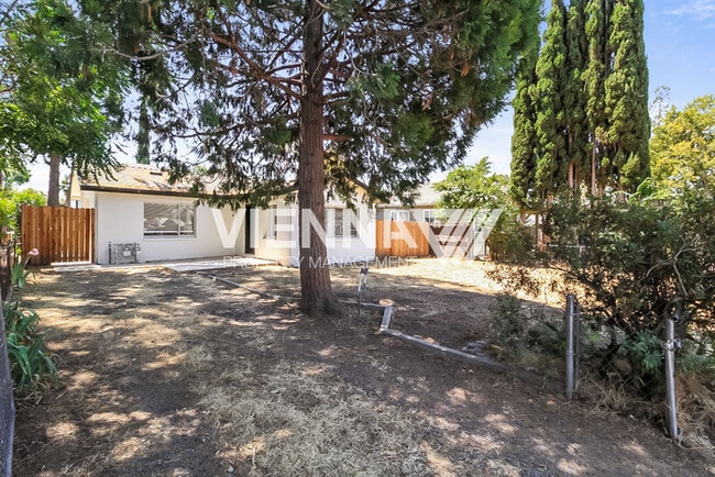 property at 912 Shearer St