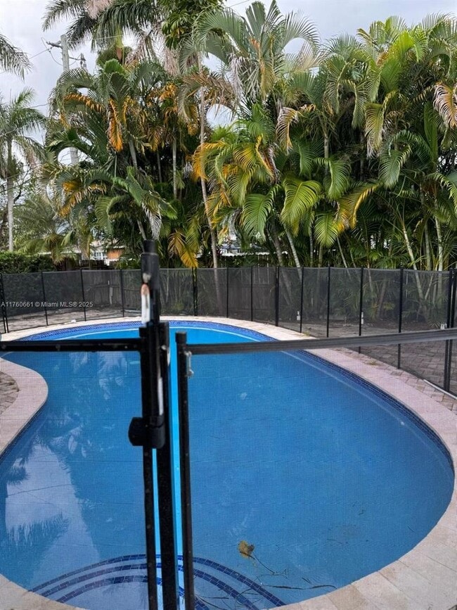 property at 2101 N 15th Ave