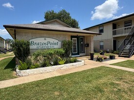 Brazos Point Apartments in College Station, TX - Building Photo