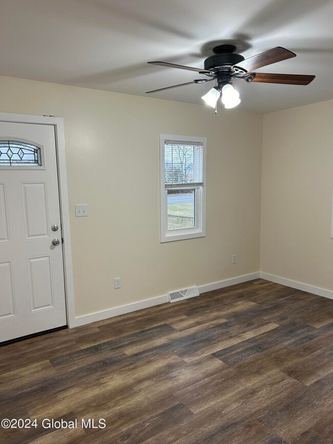 740 Watervliet Shaker Rd in Latham, NY - Building Photo - Building Photo