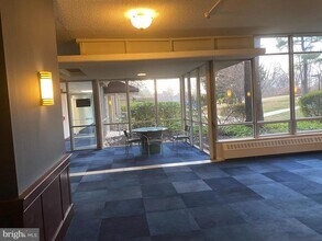 1030 E Lancaster Ave in Bryn Mawr, PA - Building Photo - Building Photo