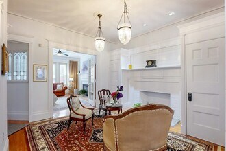 15 Garrison Rd, Unit 1 in Brookline, MA - Building Photo - Building Photo