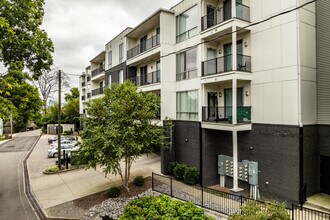 West End Circle Flats in Nashville, TN - Foto de edificio - Building Photo