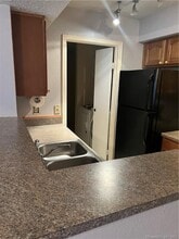 63 Leafwood Ln in Groton, CT - Building Photo - Building Photo