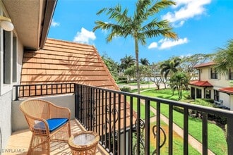 1383 Artesia Dr E in Naples, FL - Building Photo - Building Photo
