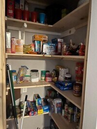 8906 Freeland St photo'