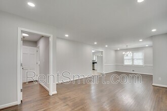 143 Avondale Dr in Augusta, GA - Foto de edificio - Building Photo
