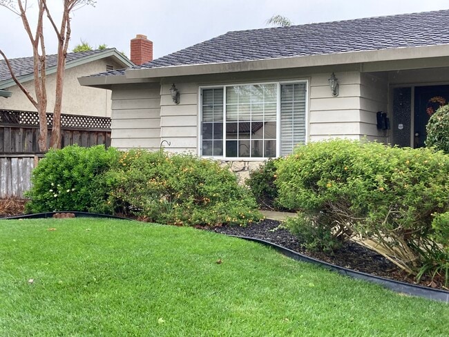 859 Jansen Ave, Unit 859-A Jansen Ave