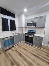 3270 N Marston St in Philadelphia, PA - Foto de edificio - Building Photo
