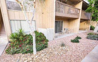 77845 California Dr, Unit California Dr. in Palm Desert, CA - Building Photo