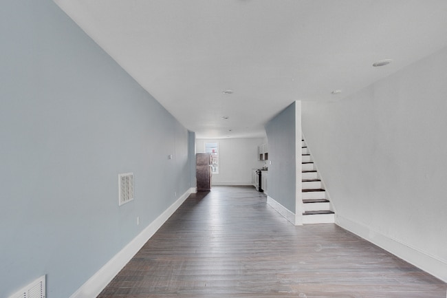 property at 2212 W Fayette St