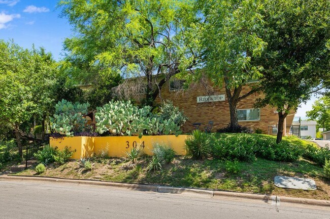304 E 33rd St in Austin, TX - Building Photo - Building Photo