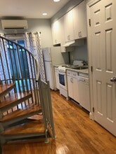 2412 Manning St in Philadelphia, PA - Building Photo - Building Photo