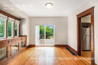 246 Valley Ave SW in Grand Rapids, MI - Building Photo - Building Photo